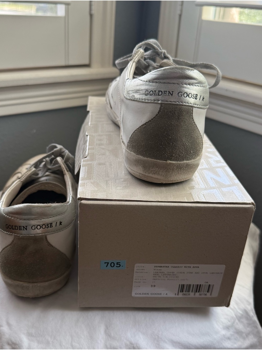 Golden Goose White Leather Super-Star Sneakers with Silver Star - Picture 9 of 11